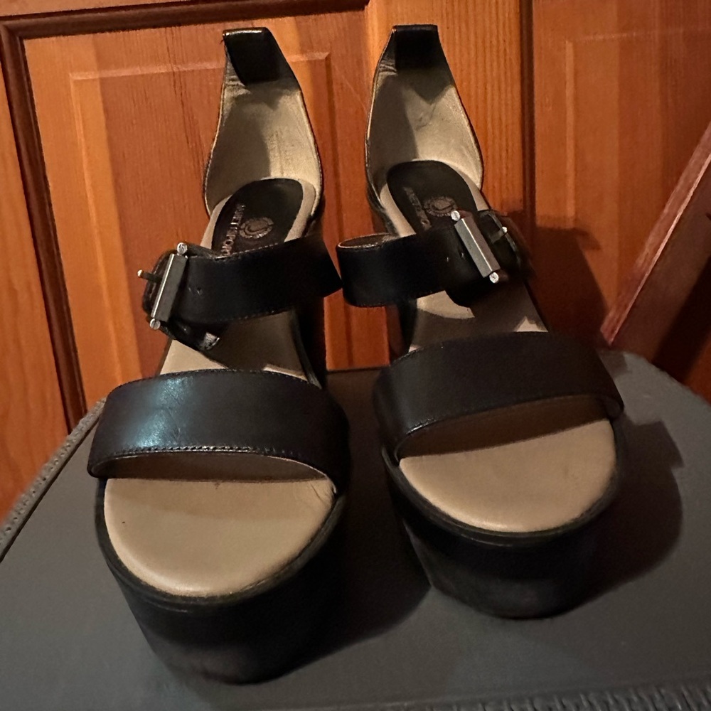 Platform Leather Buckle Strap Sandals
